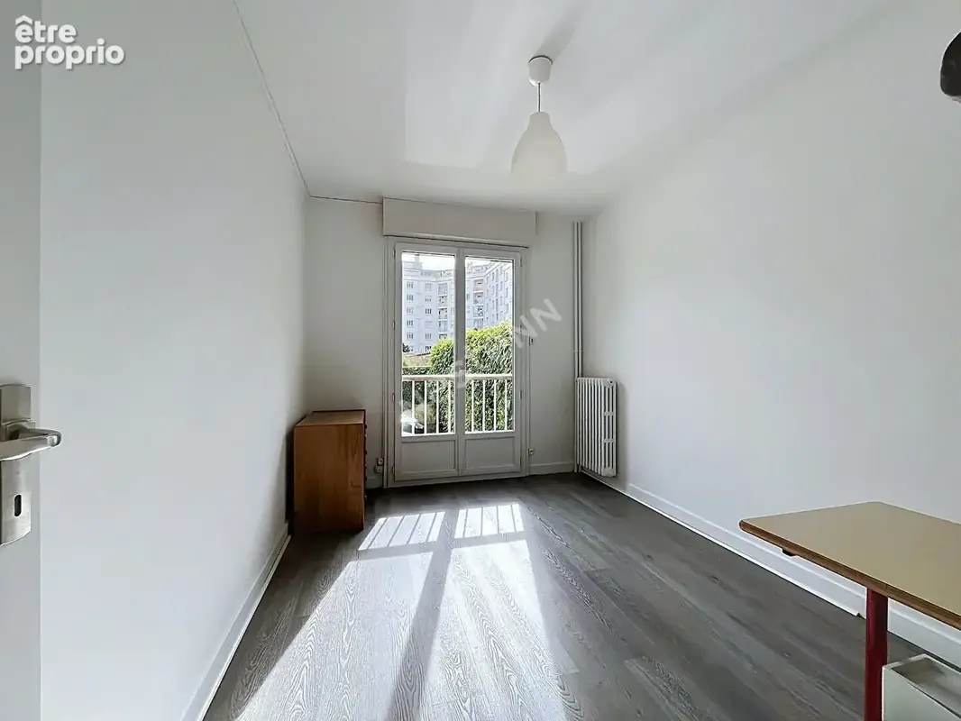 EXCLUSIVITE / NANTES Rond-point de Vannes, Sainte-Thérèse / Appartement  3 pièce(s) 64 m2 / Parking et cave - photo 8