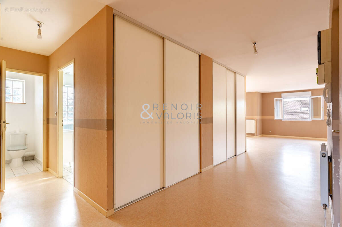 Appartement 114 m² à Neuves-Maisons  - photo 7