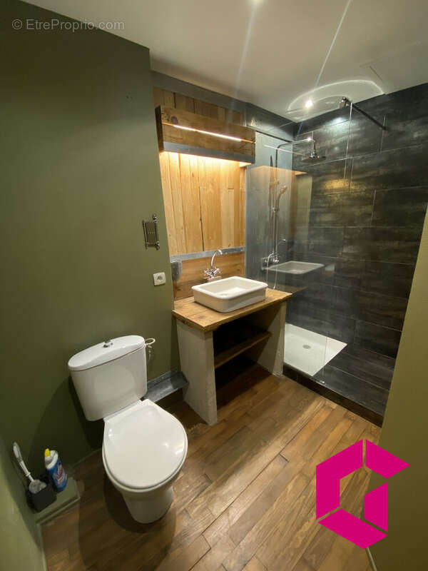 Appartement à SAINT-BONNET-LE-CHATEAU