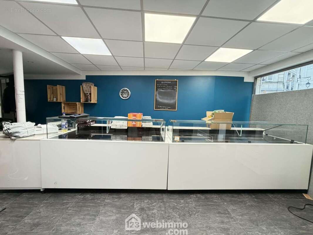 Trés bon investissement, local loué 650 ¤ par mois - Commerce à LAON