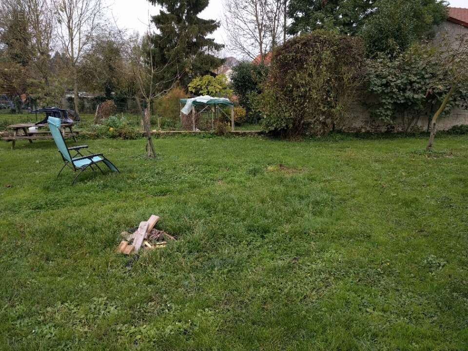 Terrain à MORET-SUR-LOING