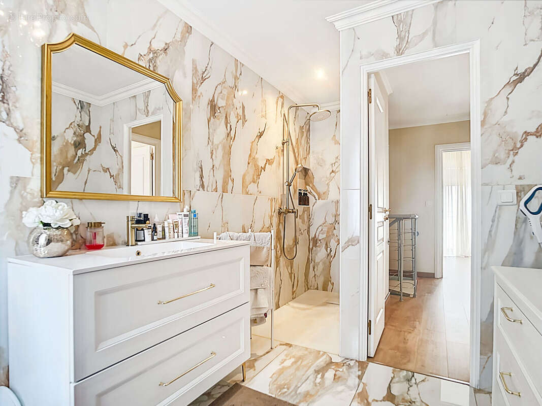 Maison à MARSEILLE-9E