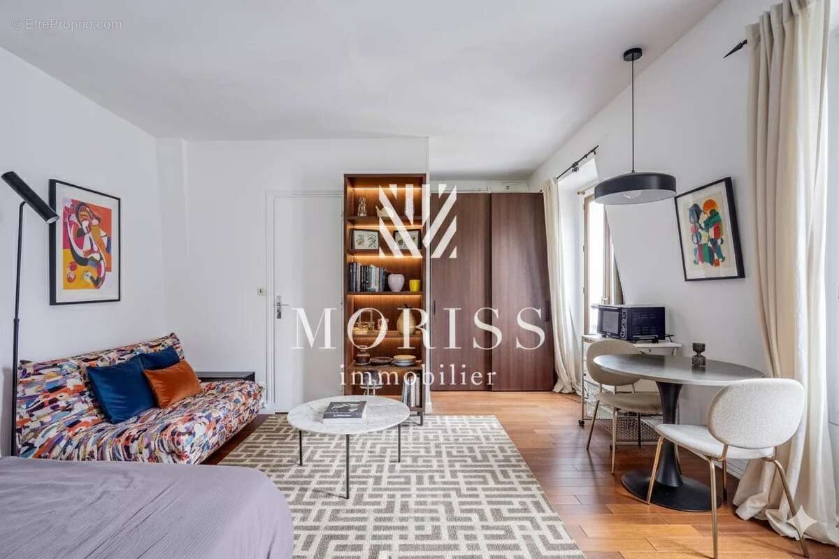 Appartement à PARIS-17E