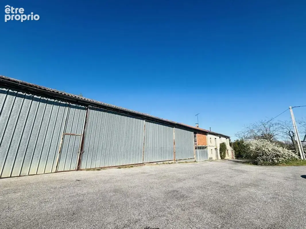 Corps de ferme - annexes - 30 hectares - photo 5