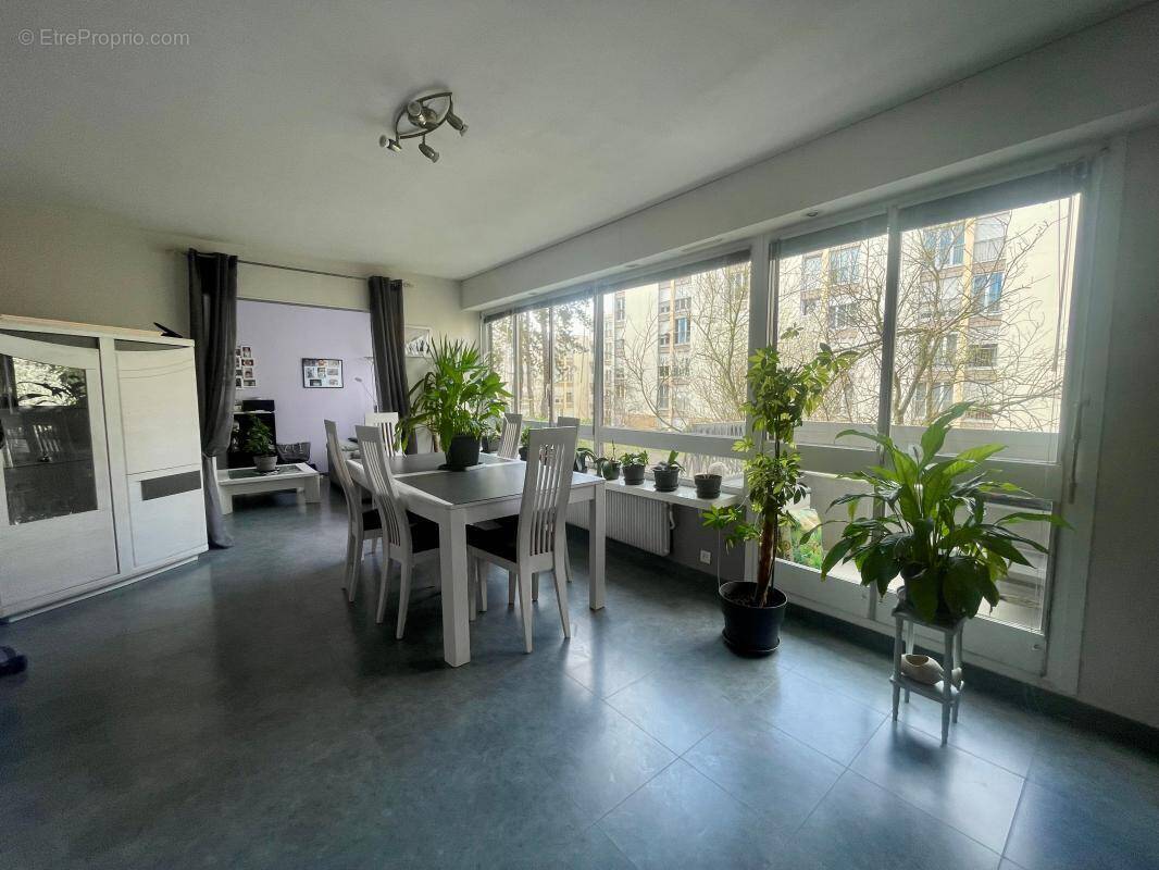 Appartement à LES ULIS