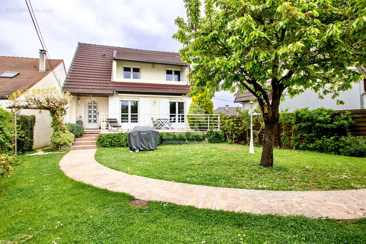 Maison à GOURNAY-SUR-MARNE