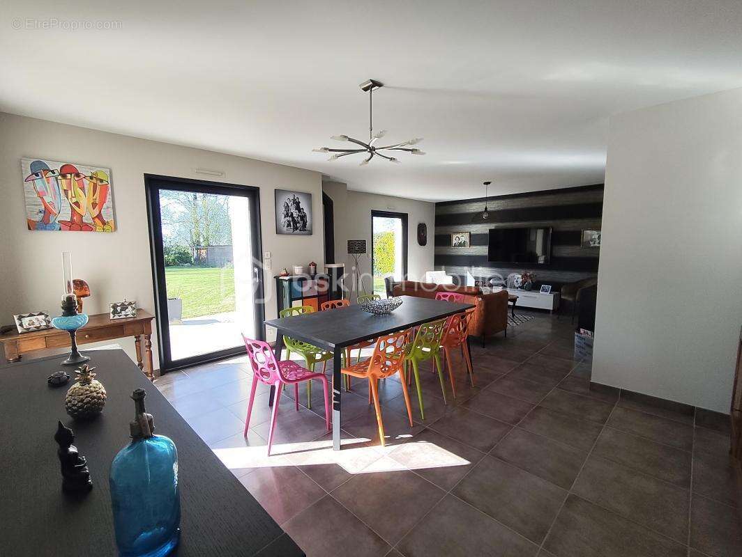 Maison à LA MEZIERE