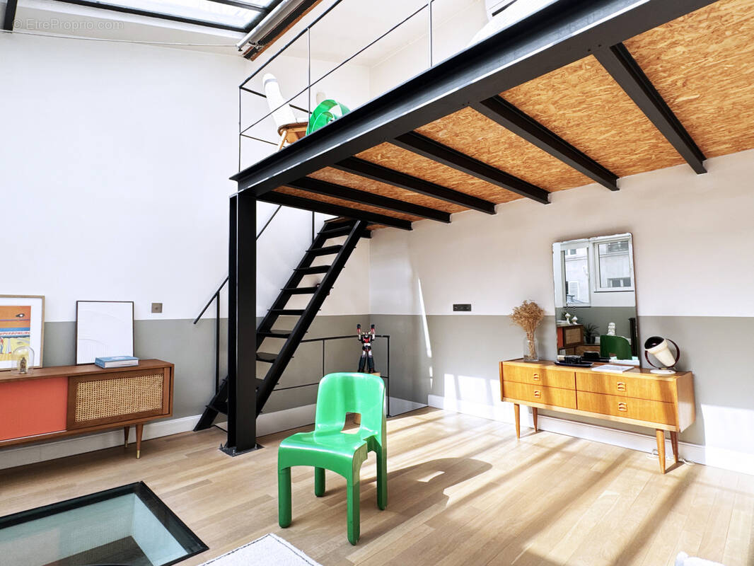 Appartement à PARIS-18E
