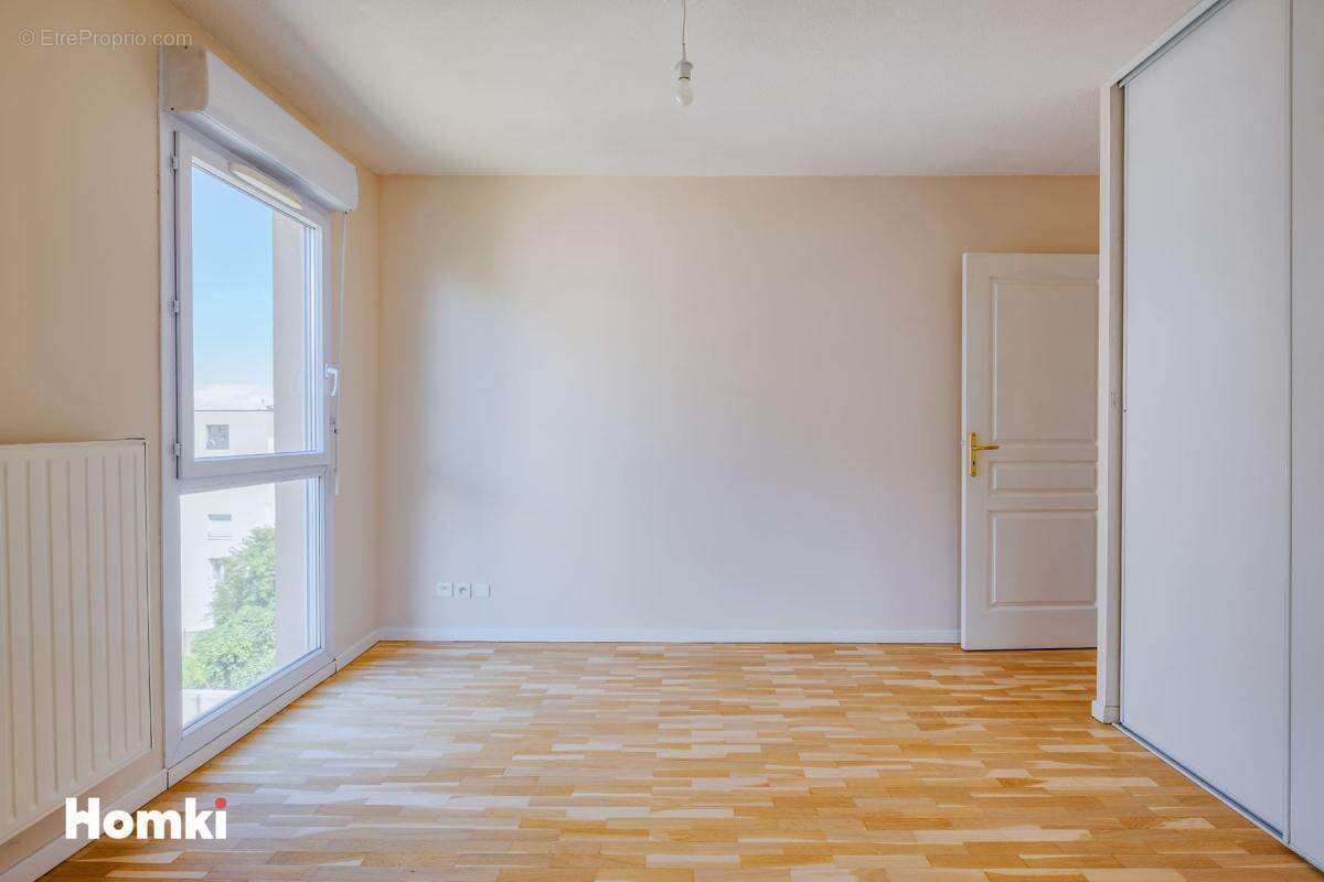 T4 de 82 m² avec balcon, cave et garage possible – Résidence récente et sécurisée - photo 6
