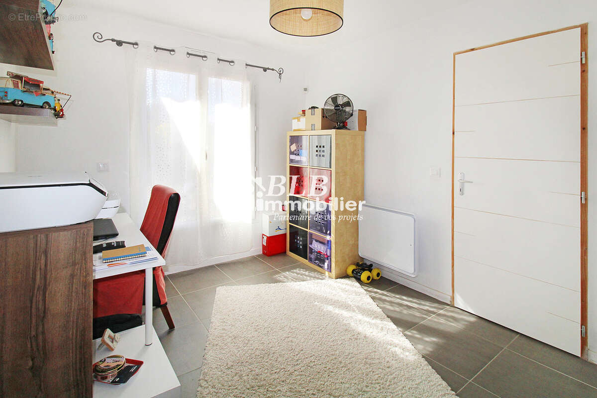 Maison à LE PERRAY-EN-YVELINES