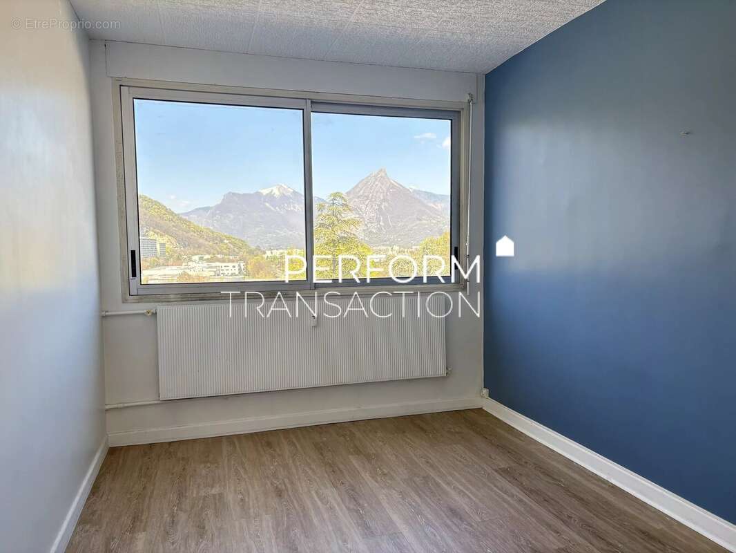 Appartement à SEYSSINET-PARISET