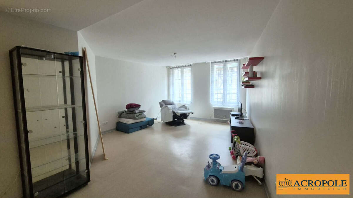 Autre à AUBIGNY-SUR-NERE