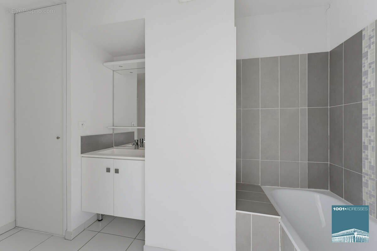 Dernier étage : T4 avec grande loggia et suite parentale - photo 13