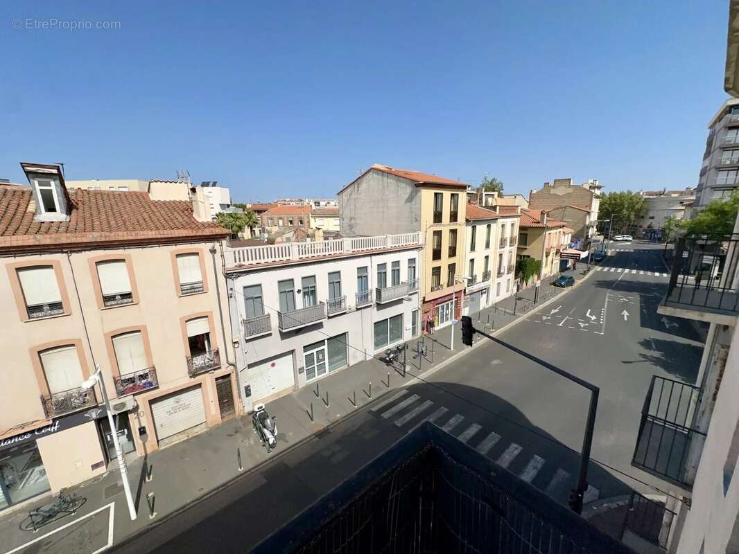 Studio rénové, 3 ieme étage, sur 4 secteur St Martin - photo 9