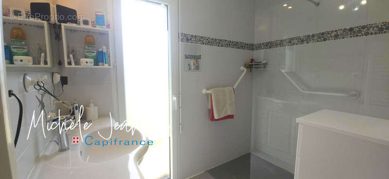 Maison à GILLY-SUR-ISERE