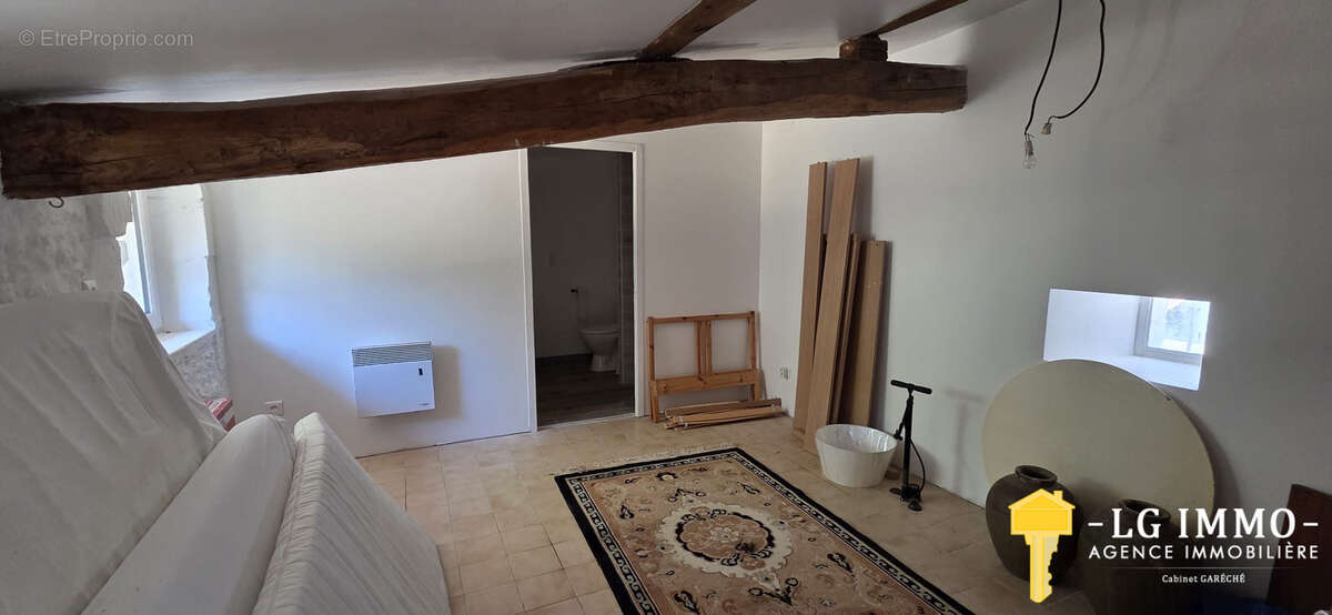 Maison Charentaise  - 141 m2, 2 chambres, dépendances - photo 13