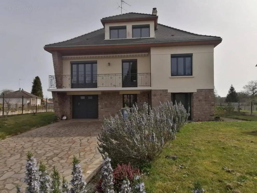 Maison à LA SOUTERRAINE