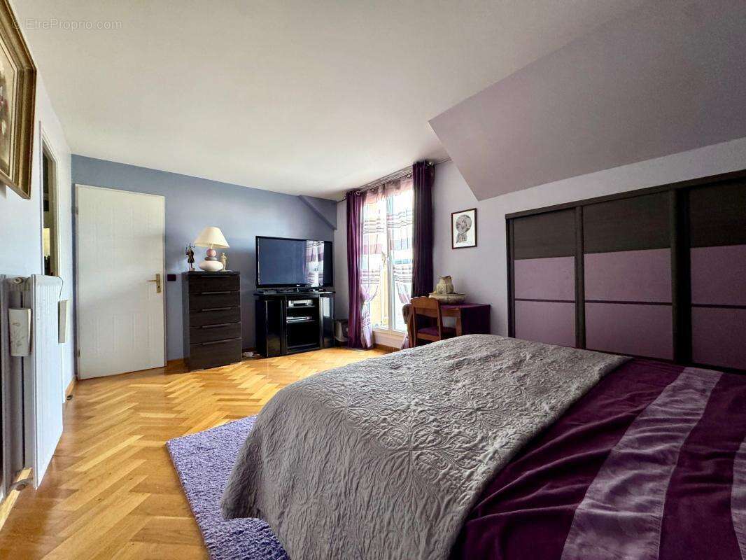 Maison à MAROLLES-EN-HUREPOIX