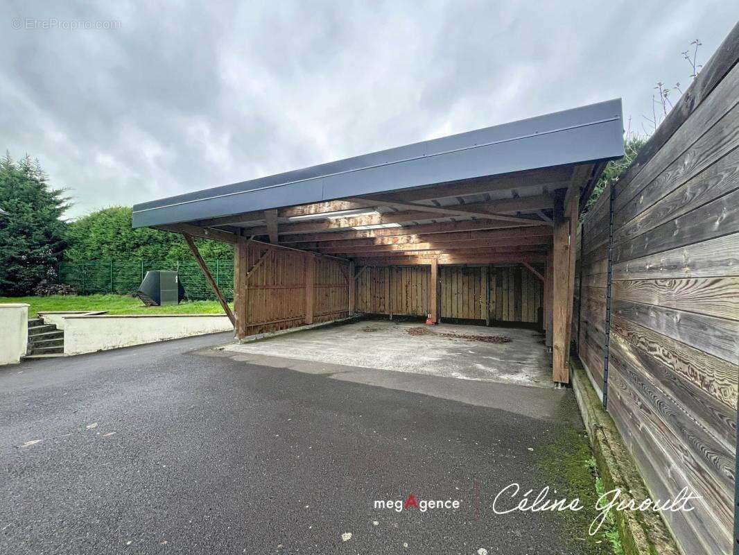 Maison à LE VAL-SAINT-PERE