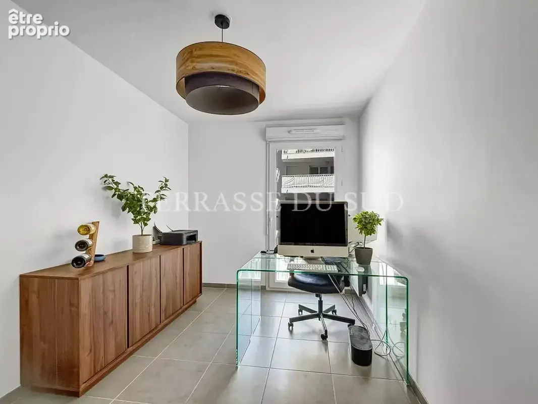 Marseille 8e – T3 en Etage Elevé avec Terrasse – Michelet / Sainte-Anne - photo 12