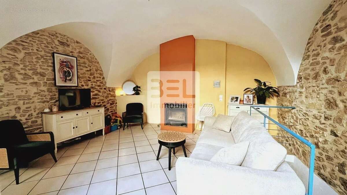 Maison à BAGNOLS-SUR-CEZE