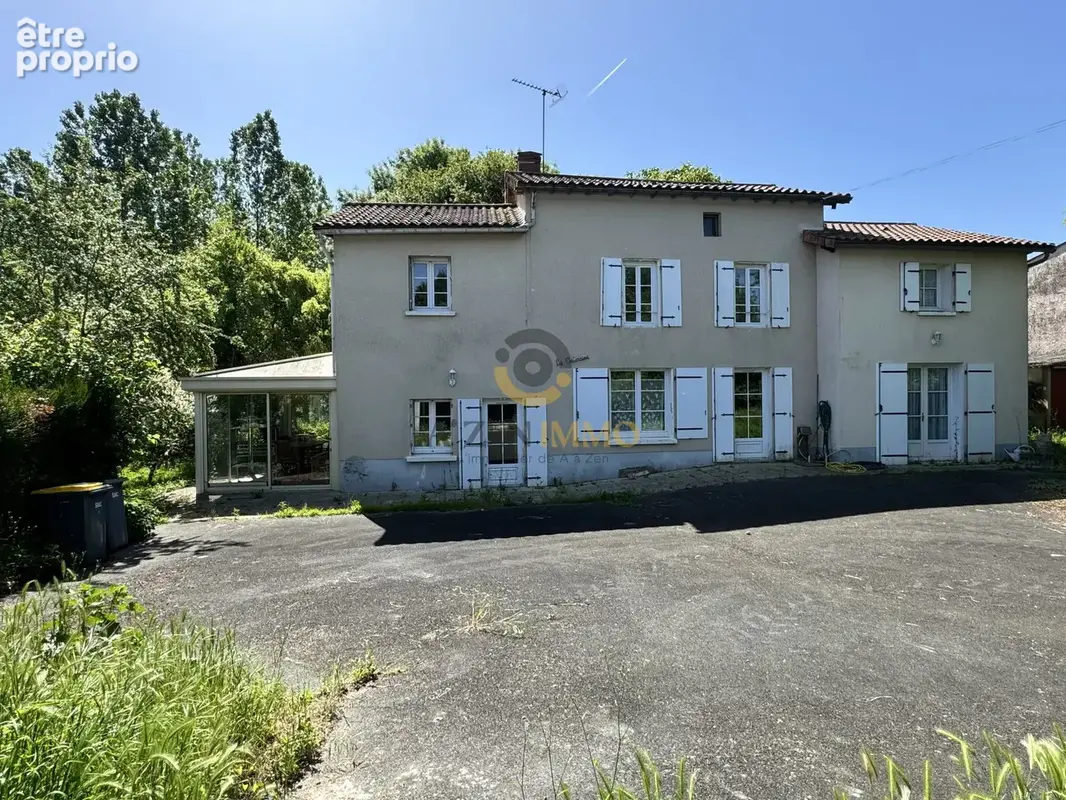 Maison 7 pièces 180 m² à vendre à Secondigny (79130) - photo 1