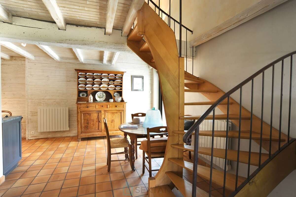 Magnifique logis du XVIIème siècle - photo 20