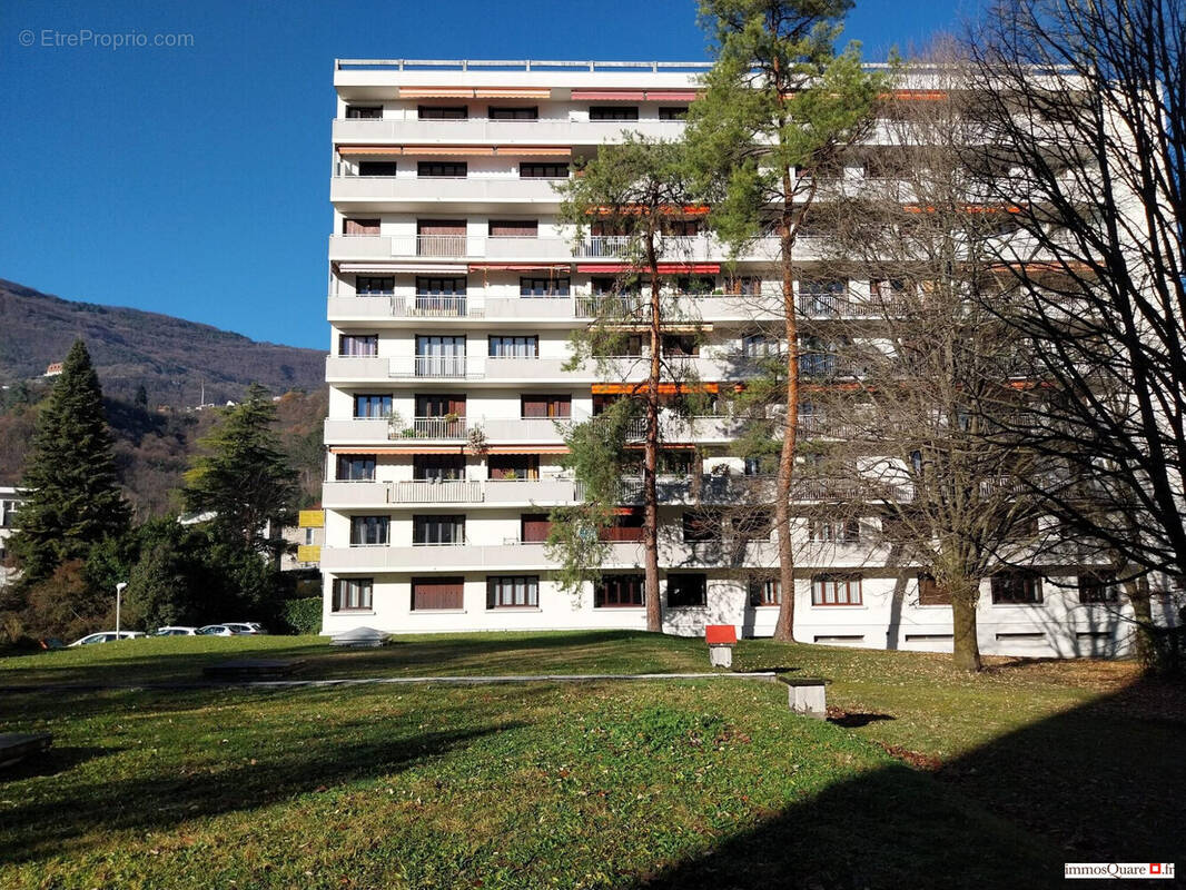 Appartement à MEYLAN