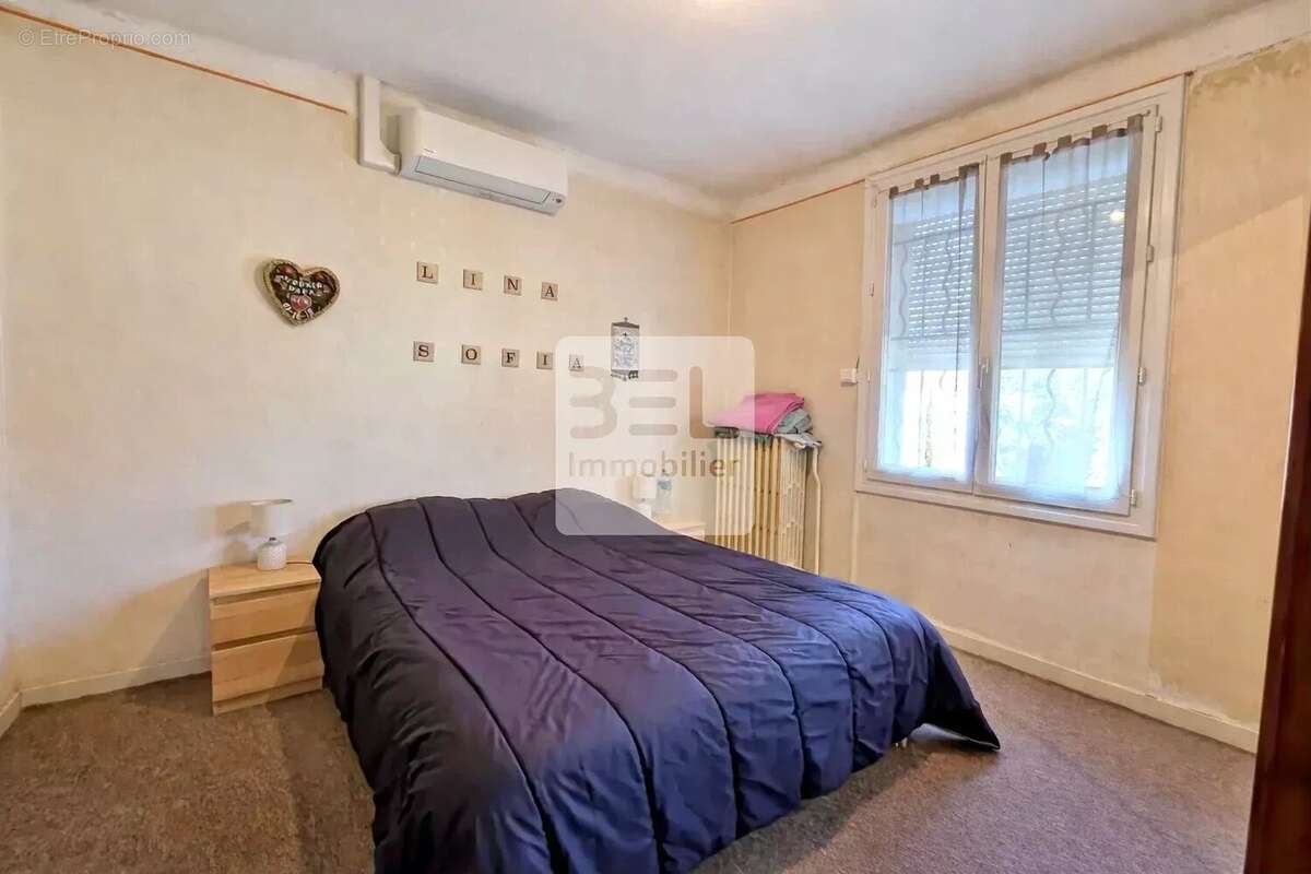 Appartement à LAUDUN-L'ARDOISE