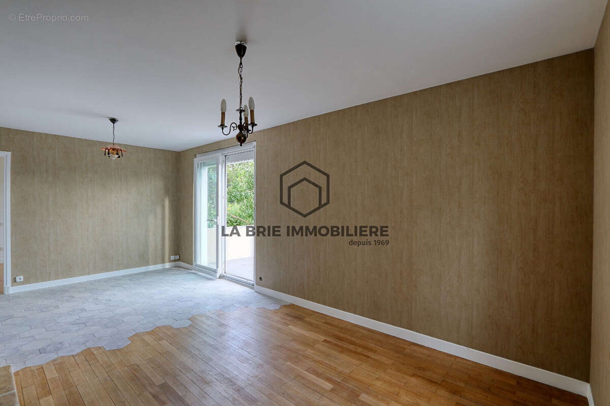 Maison à LA ROCHETTE