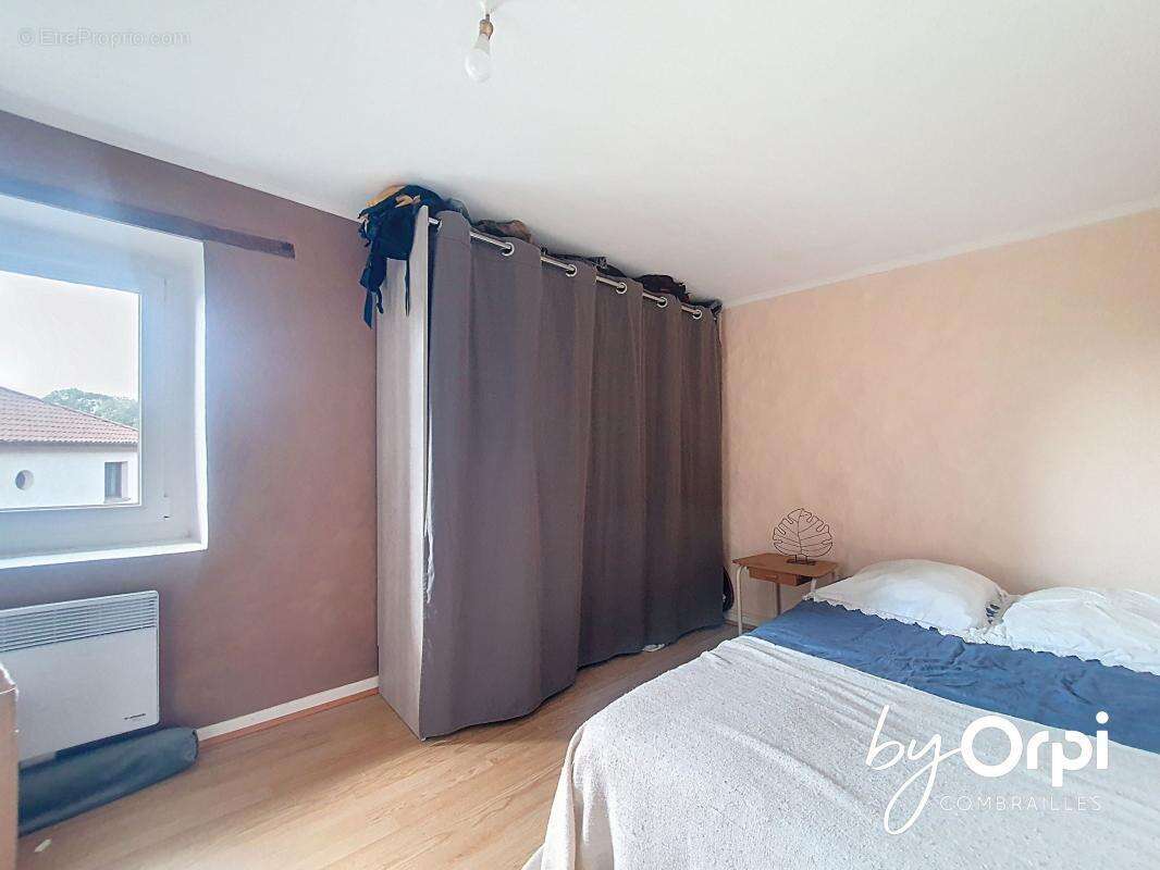 Maison à SAINT-GEORGES-DE-MONS