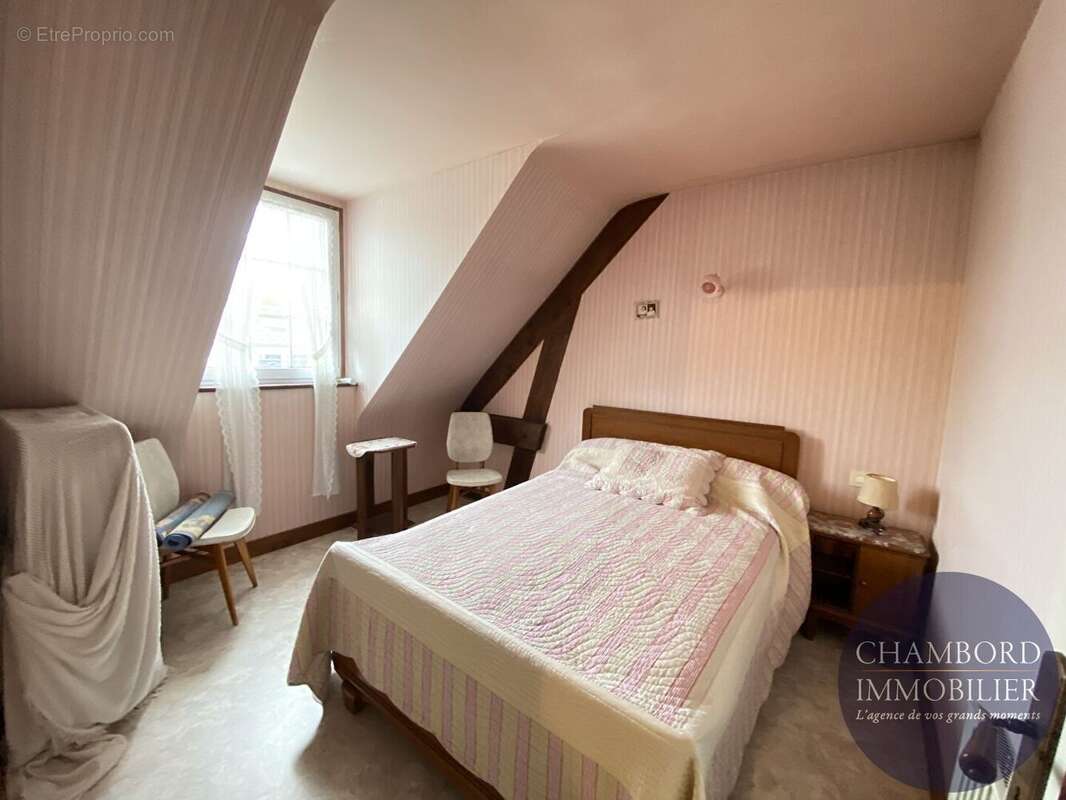 Maison à CONTRES