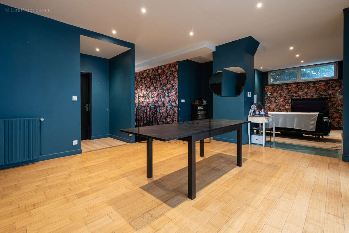 Appartement à PARIS-20E