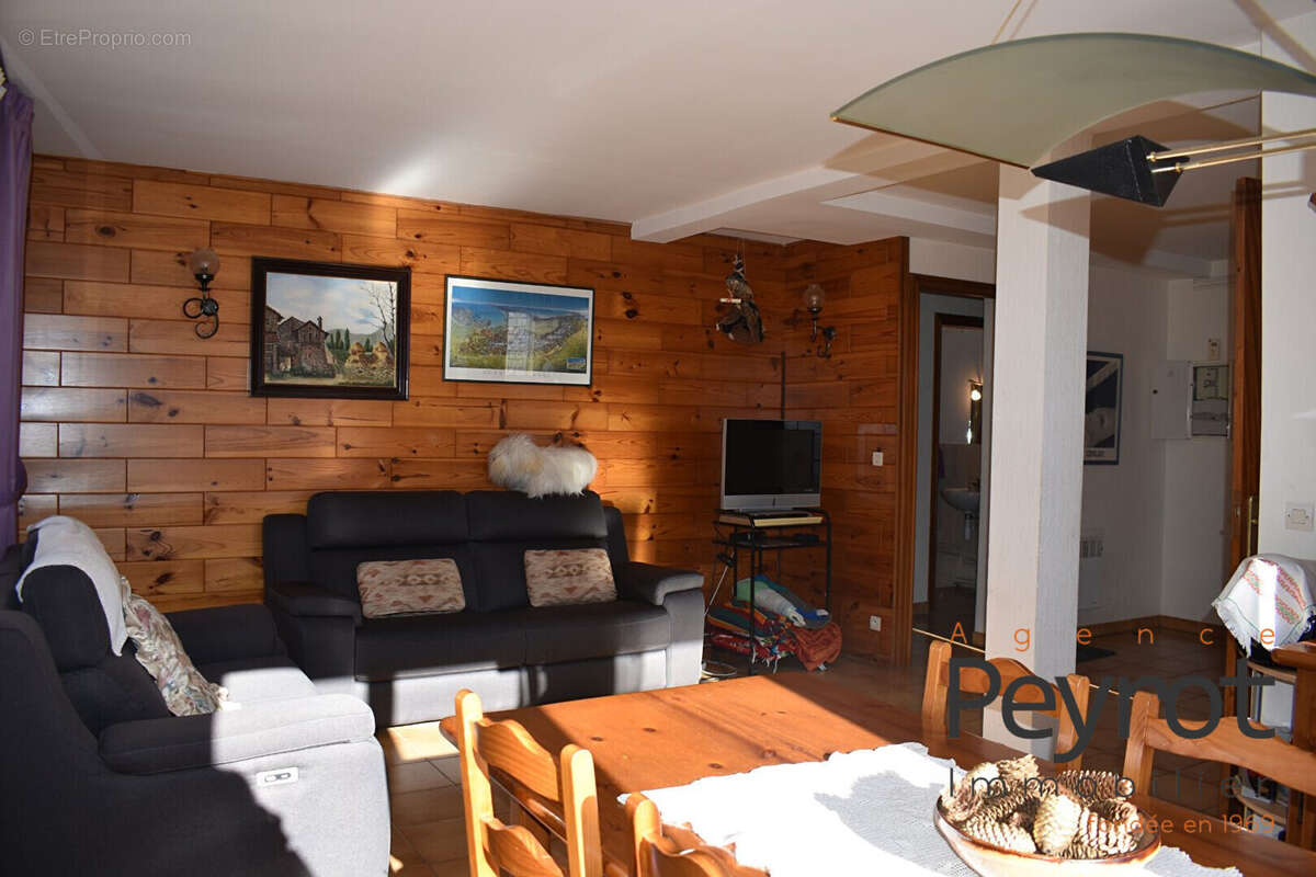 Appartement à FONT-ROMEU-ODEILLO-VIA