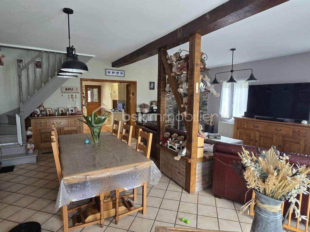 Maison familiale de 138m² - 4 chambres, jardin et garage - Tillé (60000) - photo 7