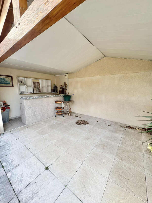 Maison à MOZAC