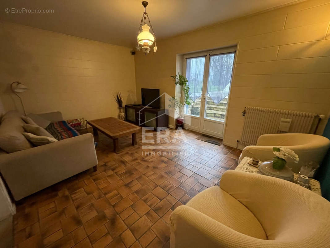 Maison à BAZOCHES-LES-GALLERANDES