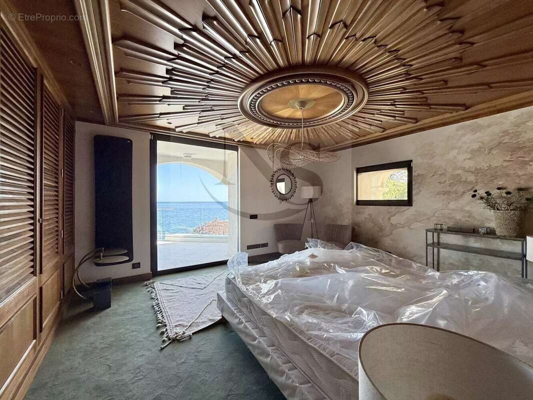 Maison à THEOULE-SUR-MER