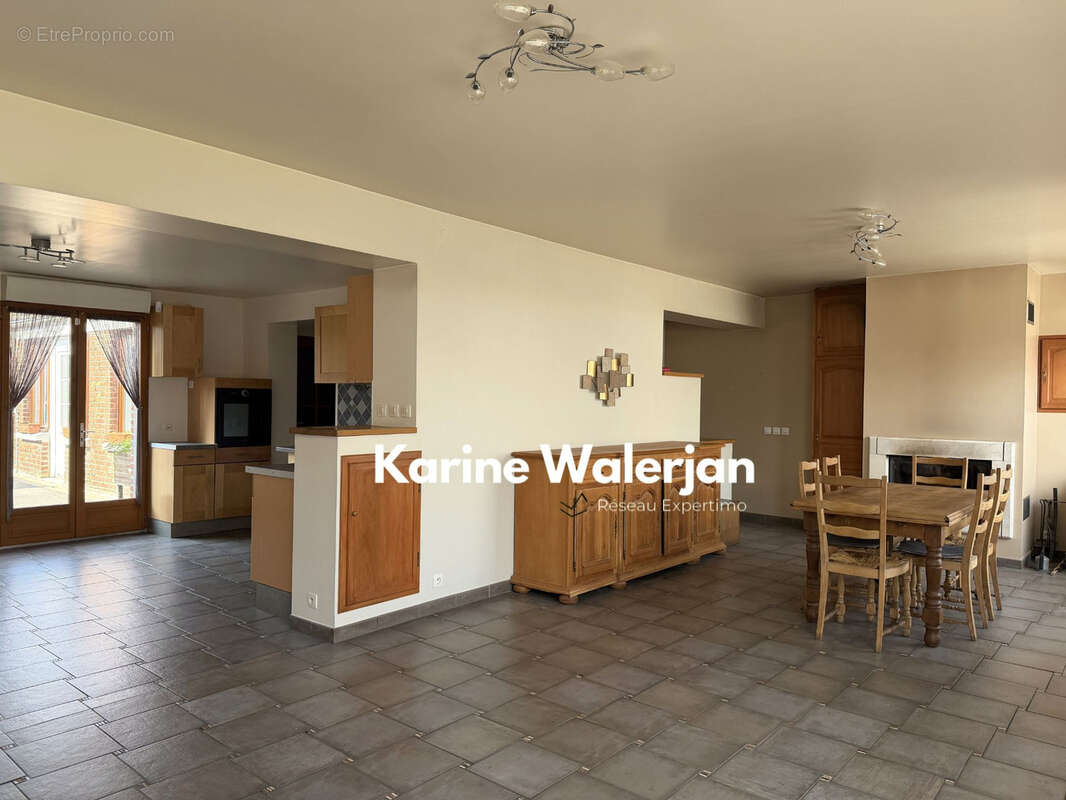 Maison à COURRIERES