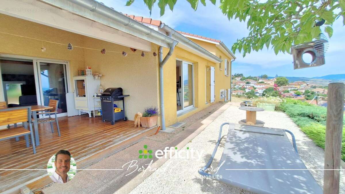 Maison à PONTCHARRA-SUR-TURDINE