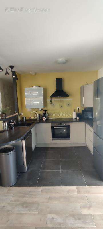 Maison à LACROIX-FALGARDE