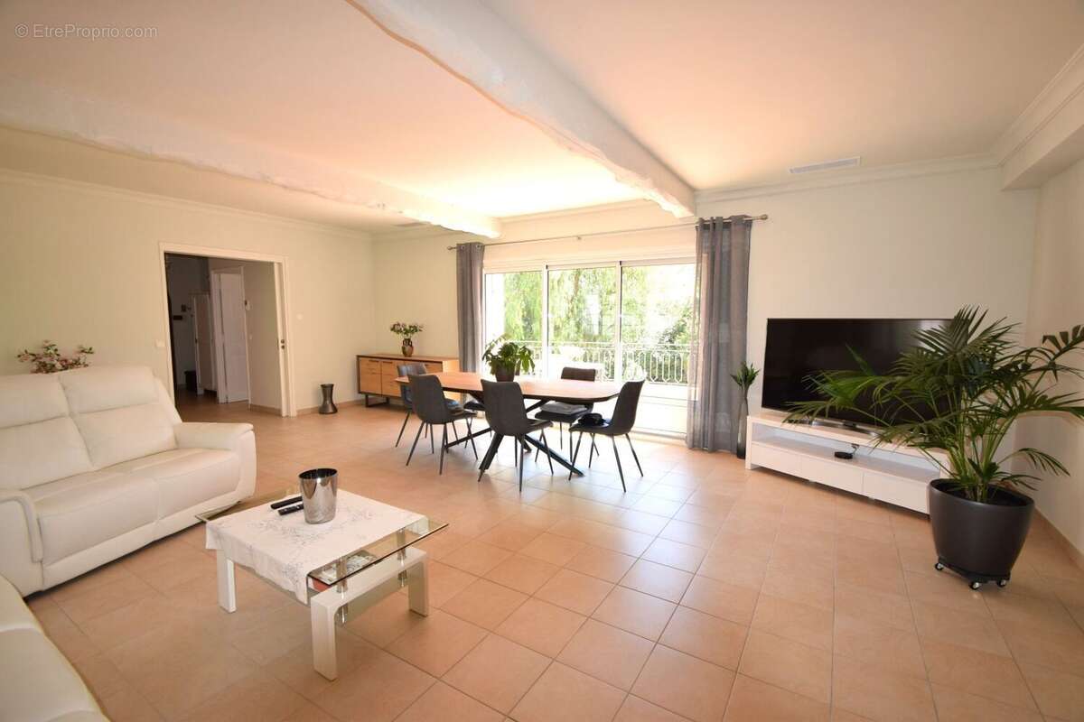 Appartement à SAINT-RAPHAEL