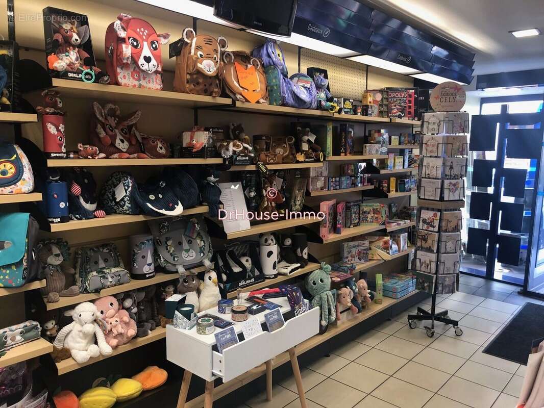 Commerce à NEUFCHATEAU