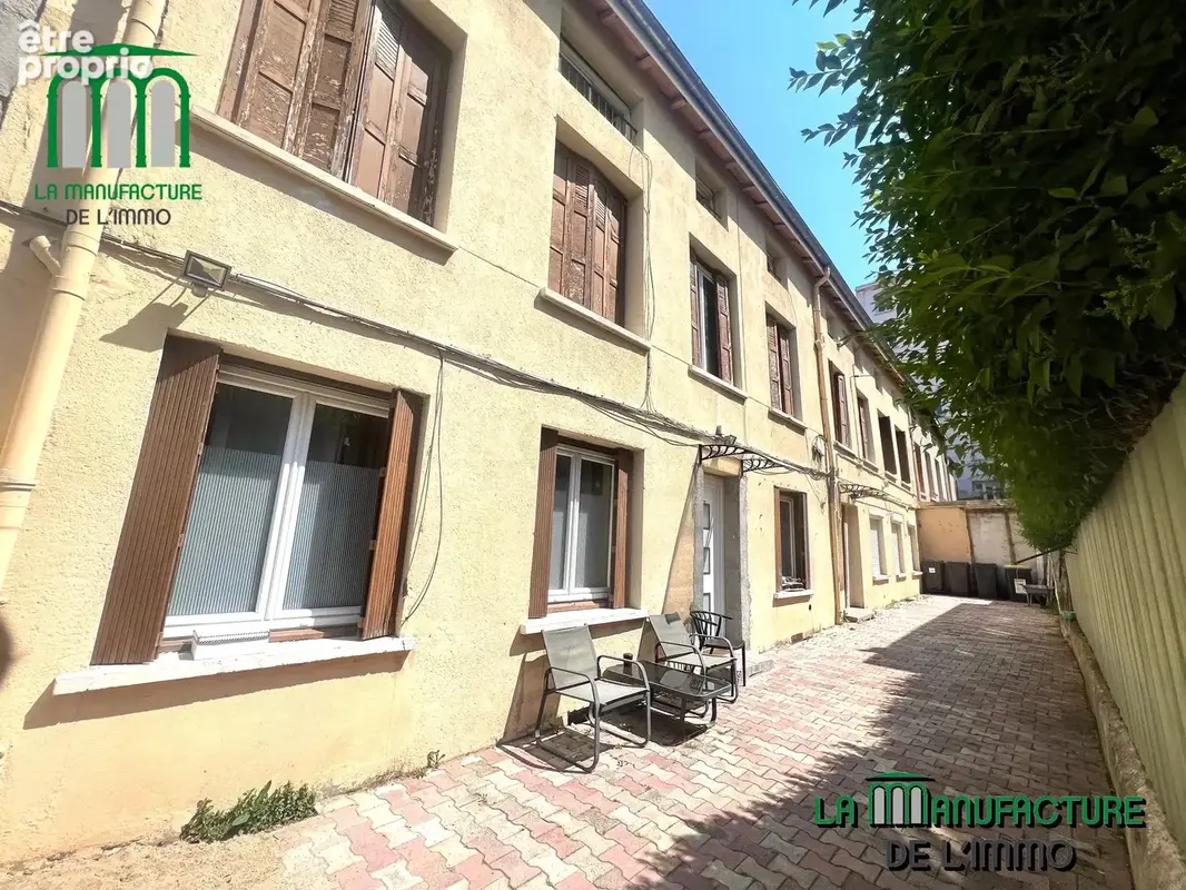 Appartement à SAINT-ETIENNE