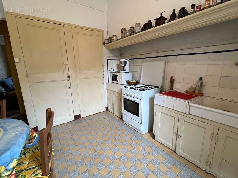 Appartement à BAGNOLS-EN-FORET