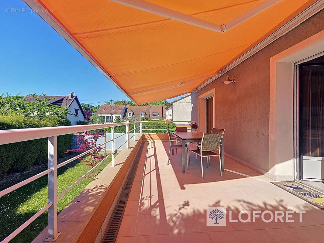 Maison à L'HAY-LES-ROSES