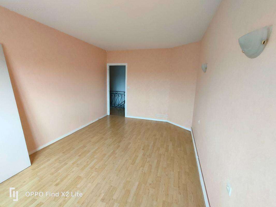 Maison  9 pièce(s) - photo 9