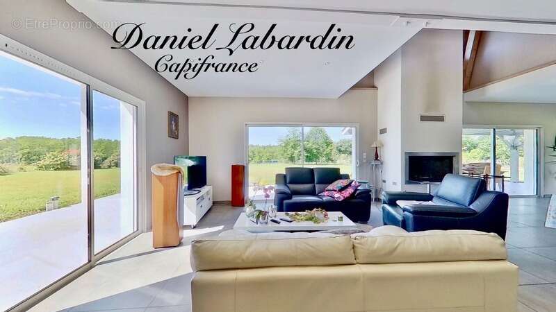 Maison à MAUVEZIN-SUR-GUPIE