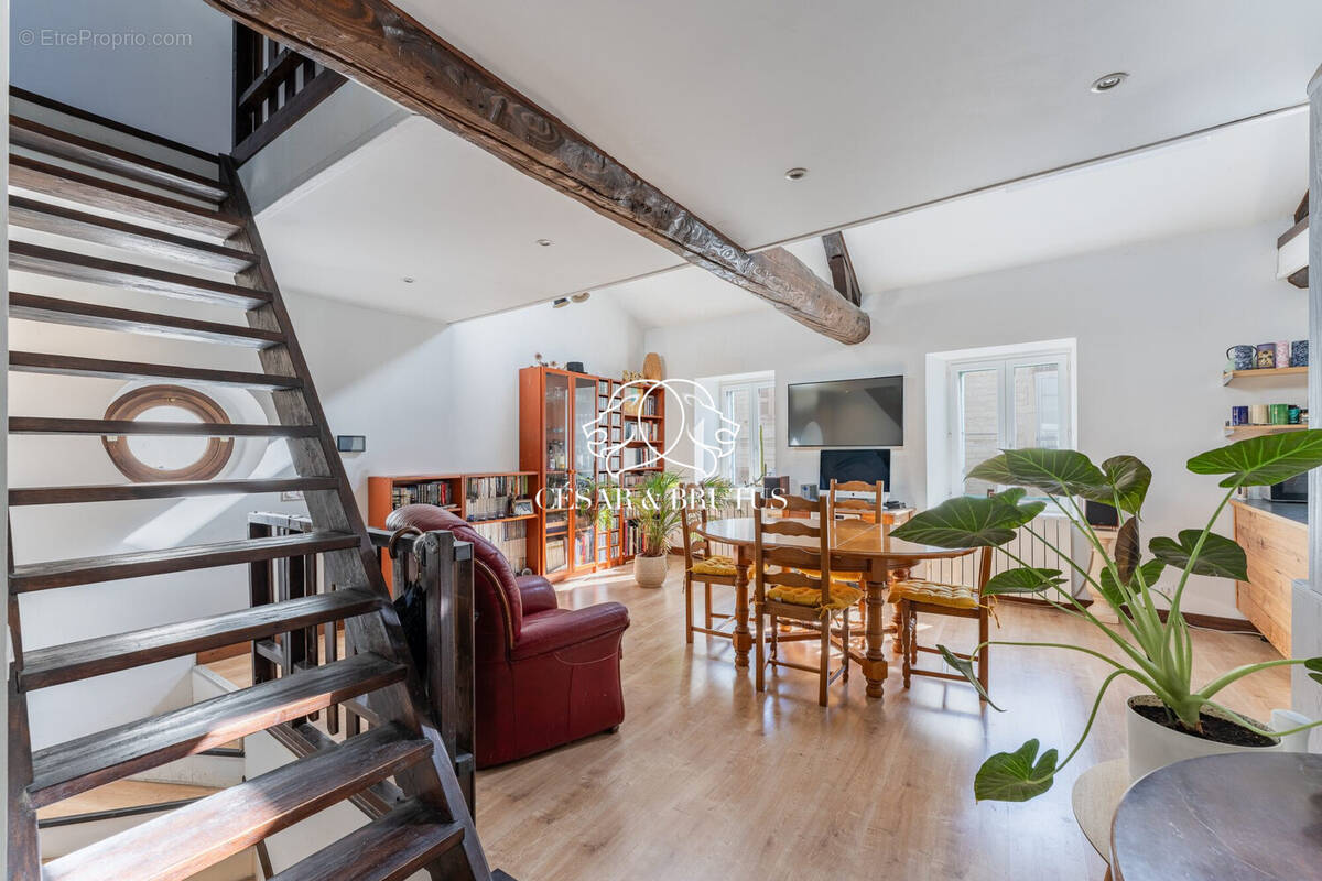 Appartement à LA TOUR-DU-PIN