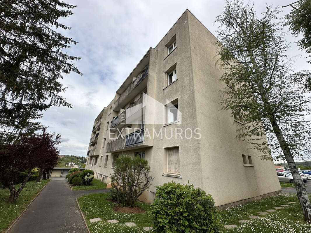 Appartement à L'ARBRESLE